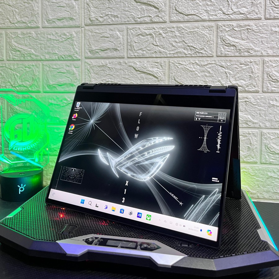 ASUS ROG Flow X13 GV301RE Ryzen 9 + RTX 3050 Ti Flip Touch Ultrabook Gaming Desain 16 / 512 GB