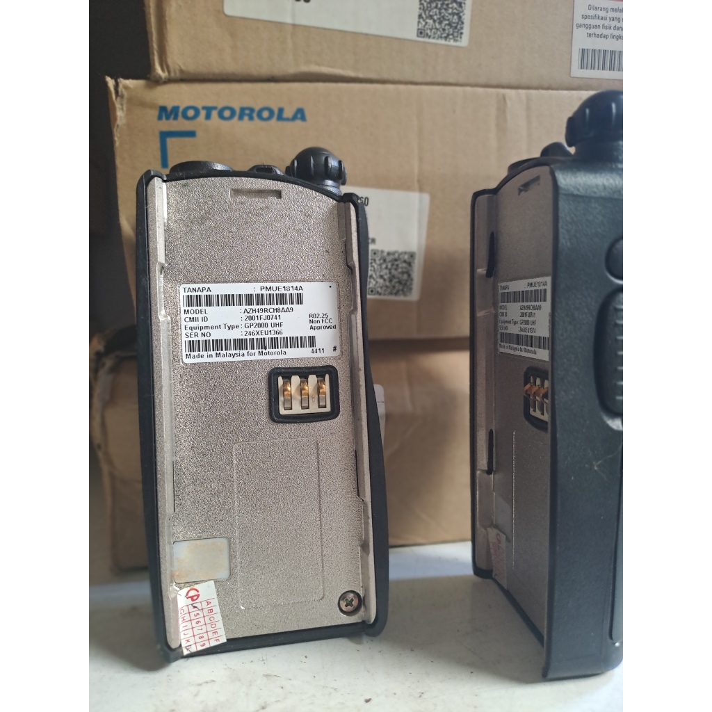 UNIT HT MOTOROLA GP2000 BARU GRESS FREKUENSI UHF MESIN MOTOROLA GP2000 NEW ORIGINAL