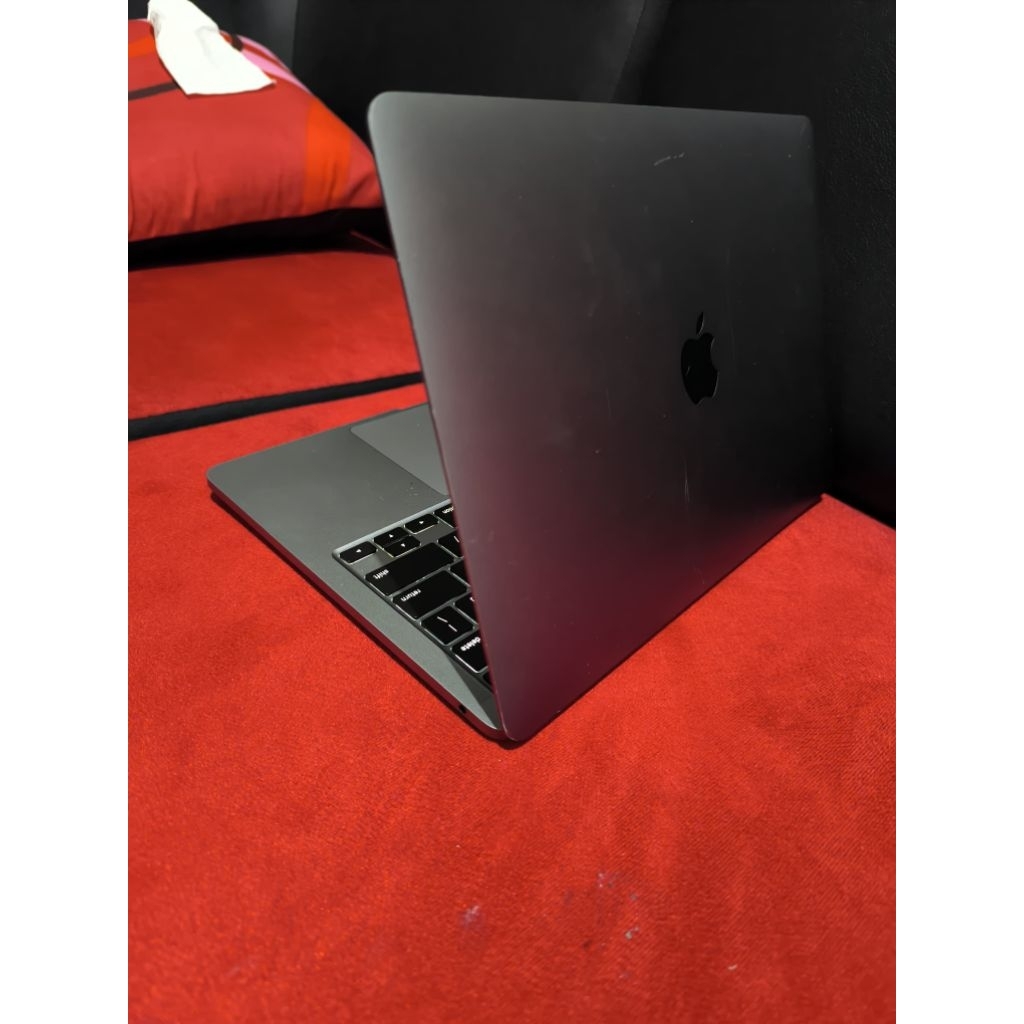 MacBook Pro M1, 2020 LOCK ICLOUD