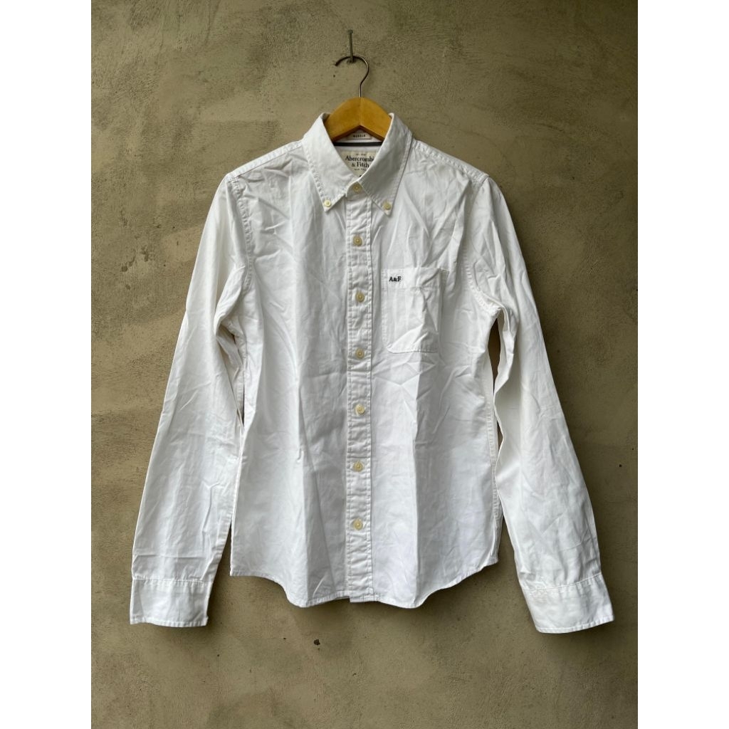 Abercrombie & fitch kemeja putih pria S fit M