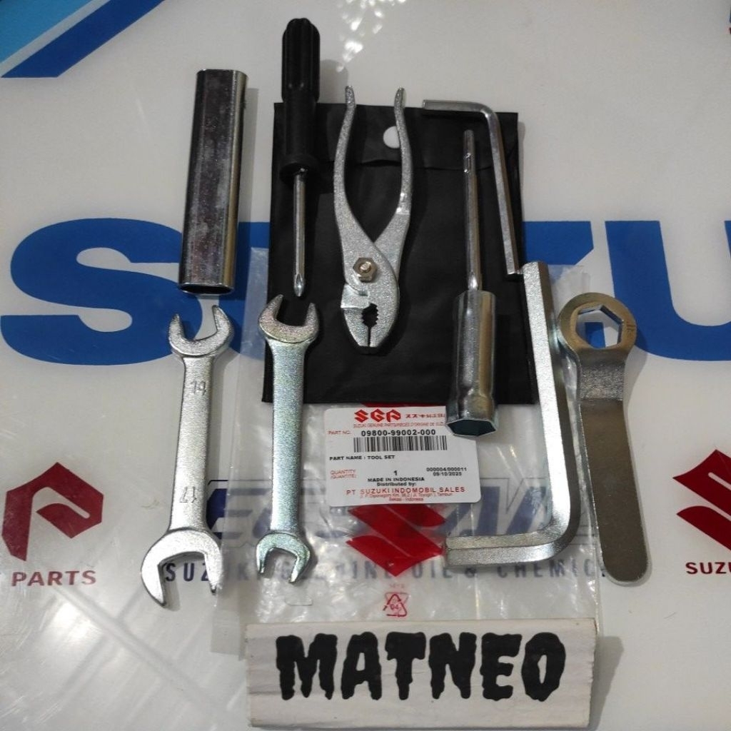 kunci busi kunci toolkit set Suzuki thunder 250 gsx 250 original SGP 09800-99002