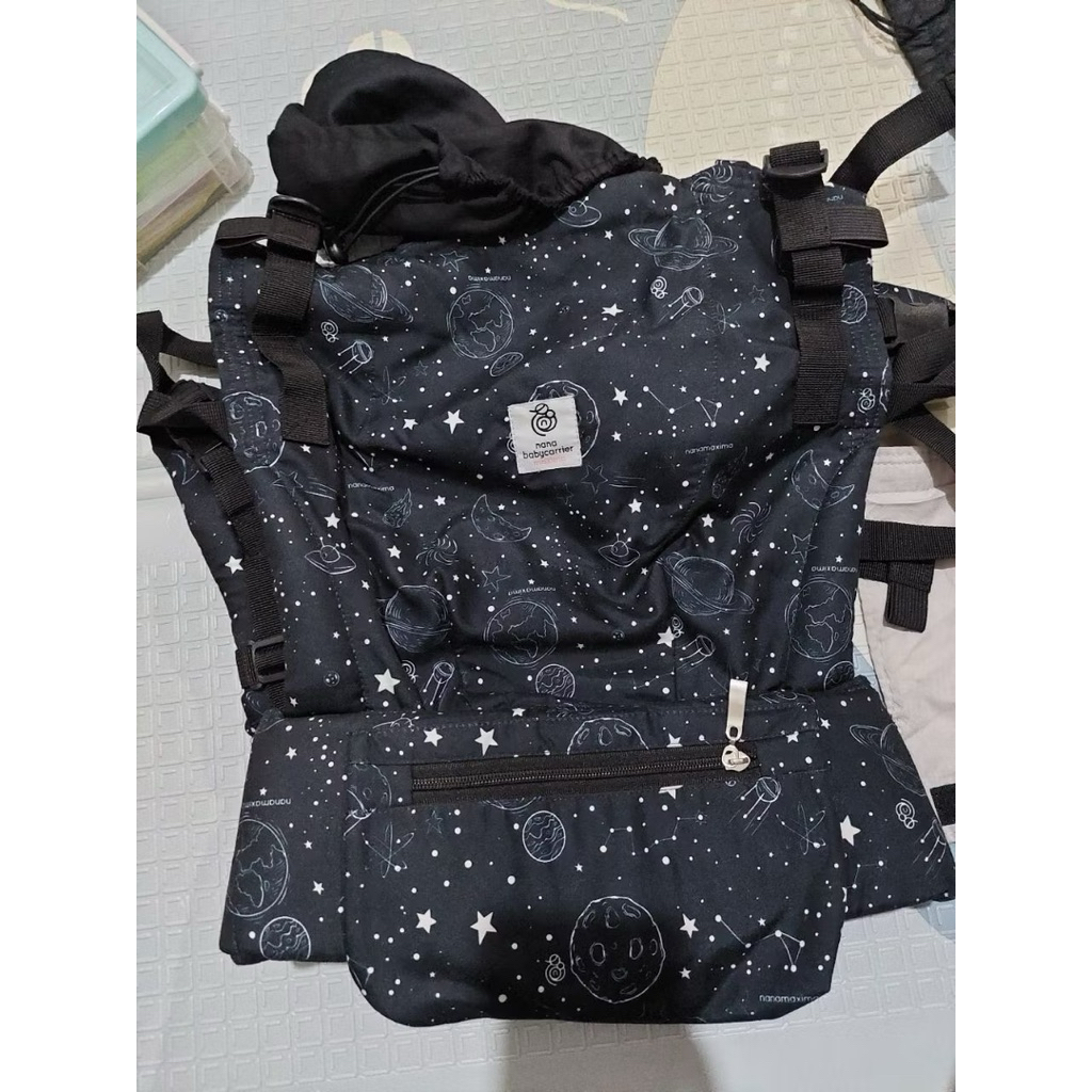 preloved gendongan nana baby carrier hitam luar angkasa likenew