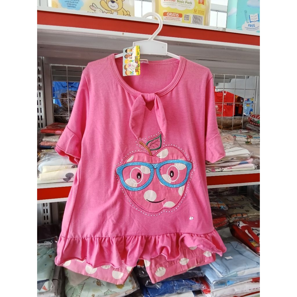 SPECIAL DISCOUNT Xun Kids Children Wear Setelan Anak Cewek Size 12 (4-5th)