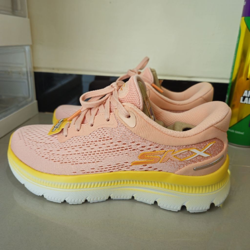 Skechers Slip On Slip Ins Summits Plus Sepatu Training Wanita Original