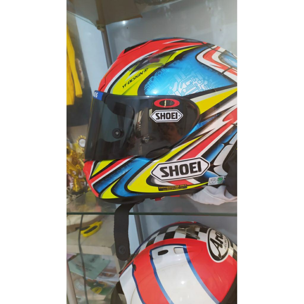 helm Shoei