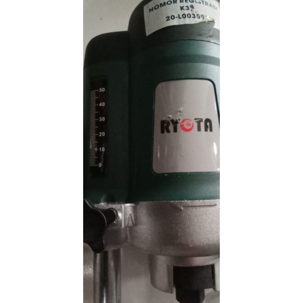 mesin router profil kayu