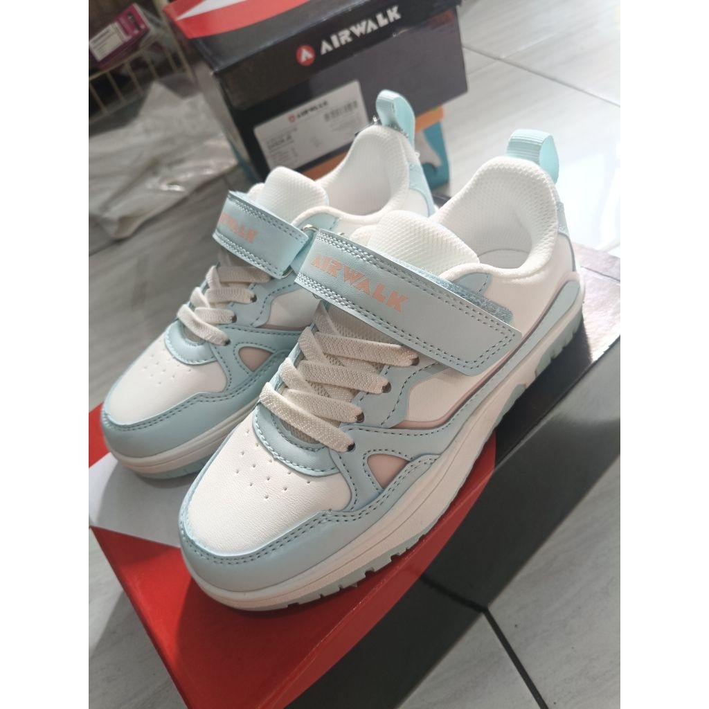 30 sports station big sale airwalk dion jr white aqua