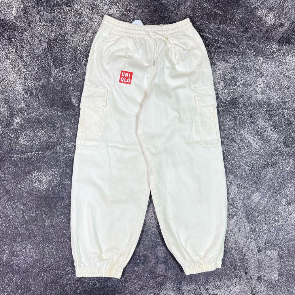 UNIQLO CARGO PANTS