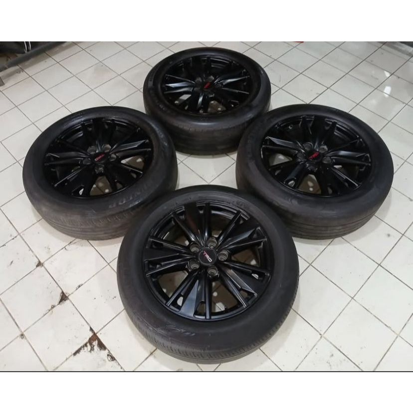 VELG MOBIL BEKAS REPLIKA VENTURER R17 BUAT INOVA RUSH TERIOS GRANMAX KONDISI BAN HANYA BONUS
