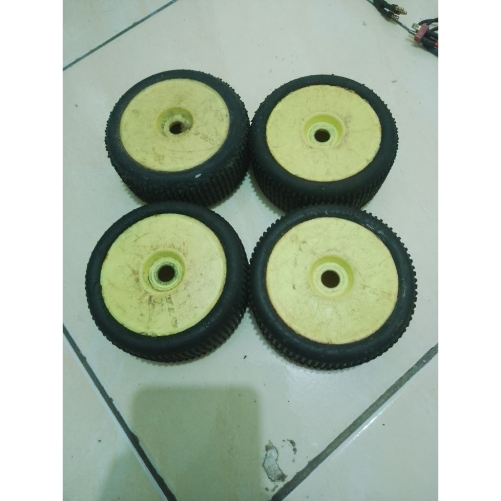 part rc ban buggy 1/8 hex 17mm merk AKA ibeam