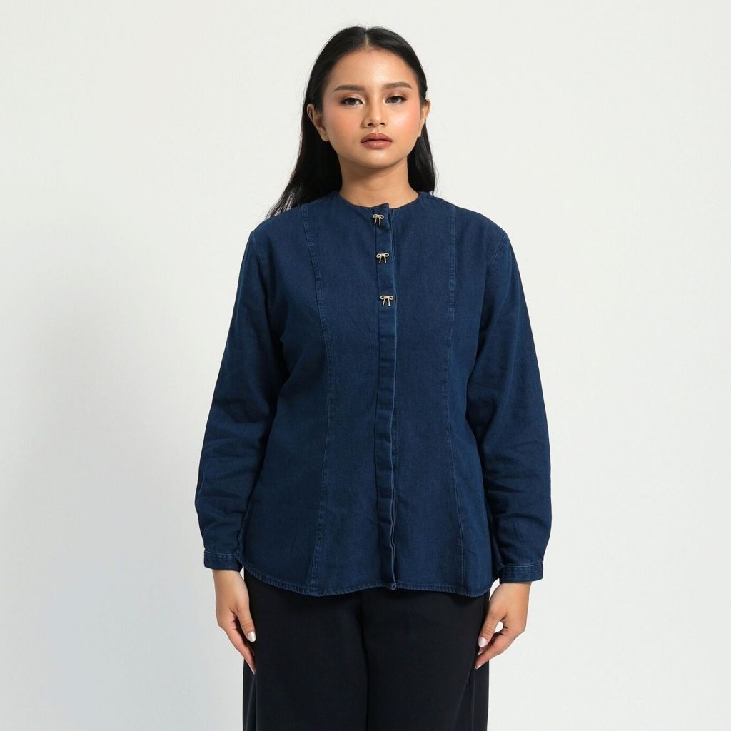 GIYOMI ID - Ava Blouse / Kemeja Wanita / Kemeja Bahan Denim / Baju Atasan Wanita