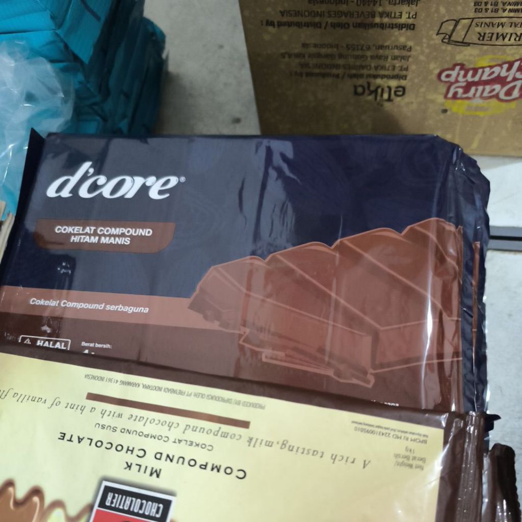 coklat compound Dcore 1kg DCC coklat batang