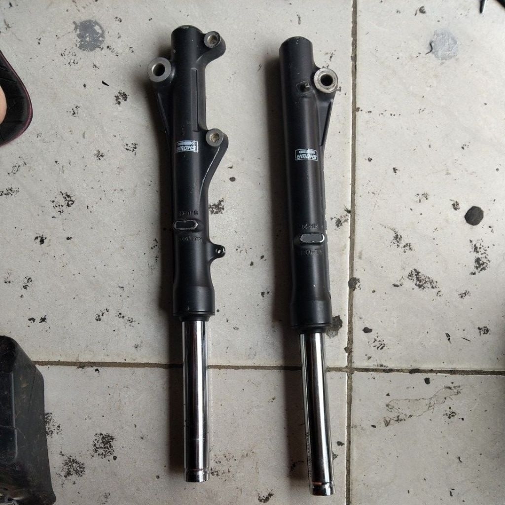 shockbleker depan honda beat