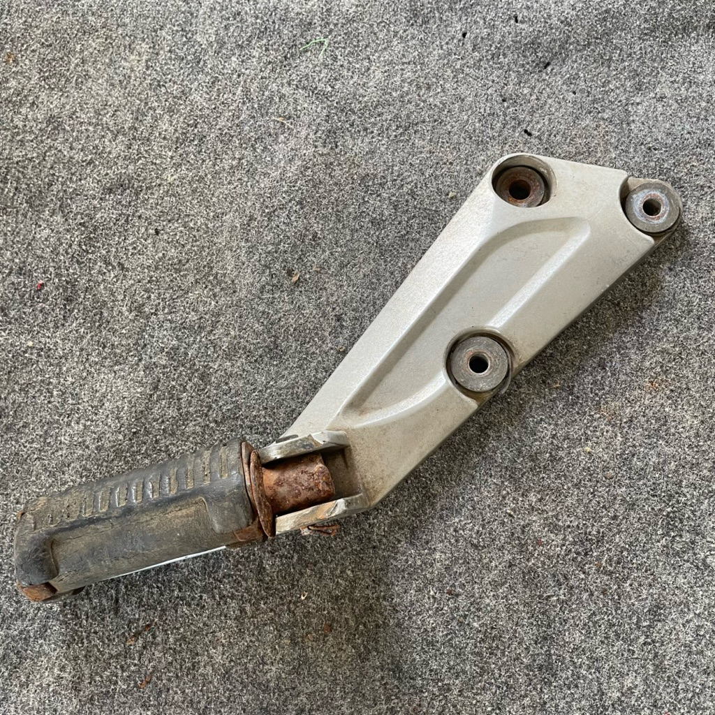 postep footstep pijakan kaki belakang honda supra x lama original