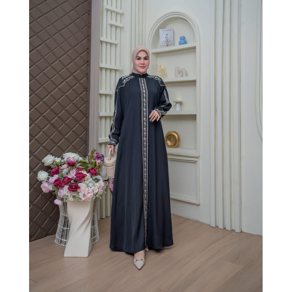 Gamis syar'i Inayah mewah dengan bahan jetblack mix bordir
