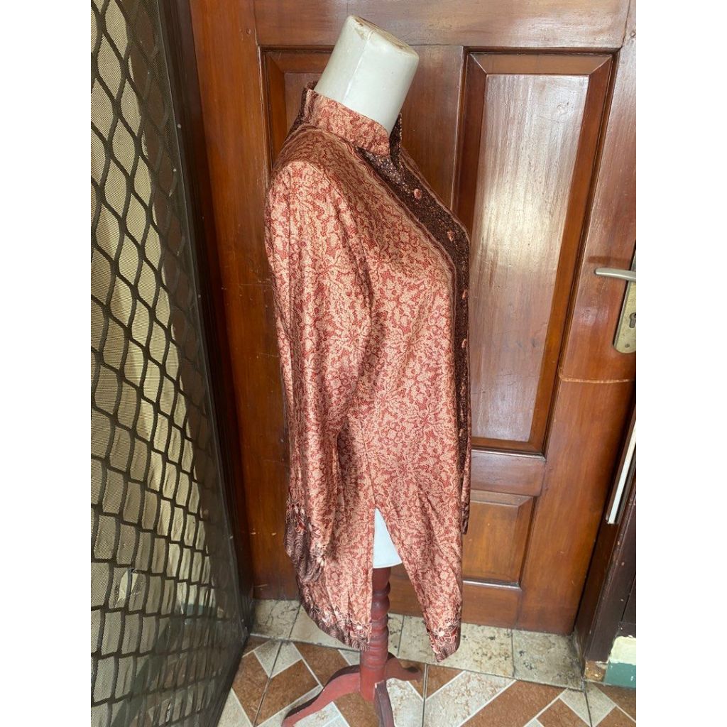 Kemeja Batik Wanita Kerah Shanghai Bahan Licin Batik Halus