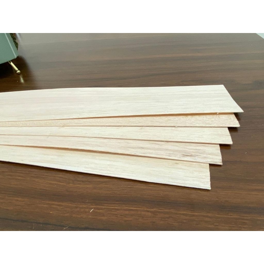 BalsaSheetTebal1mm10cmx100cm-kayuBalsaLembaran