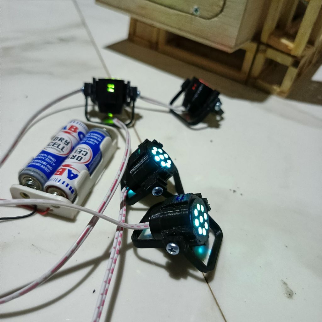 lampu parlet 5volt RGB + wadah batrei siap nyala untuk sound miniatur