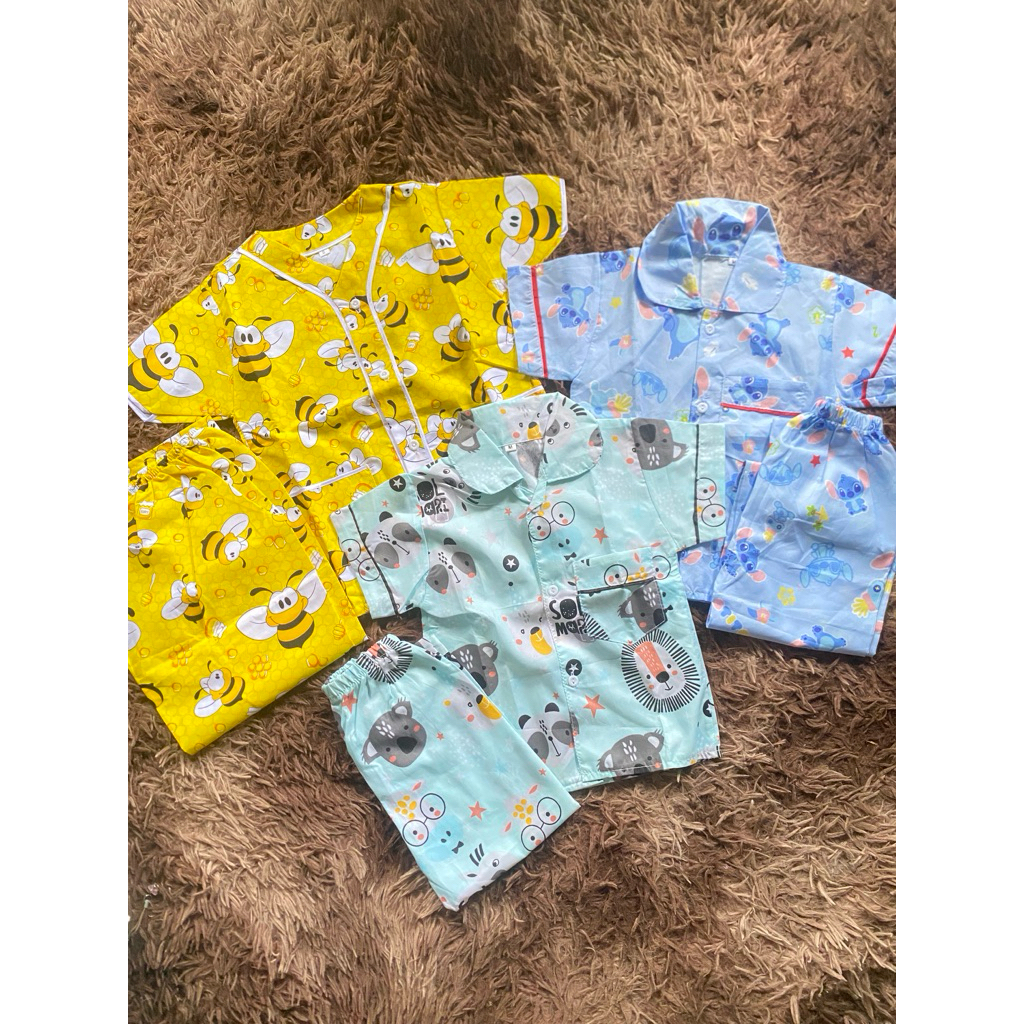baju tidur anak karakter umur 3-4  tahun