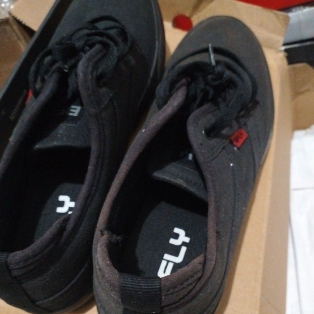 sepatu  BFLY uk 40 preloved