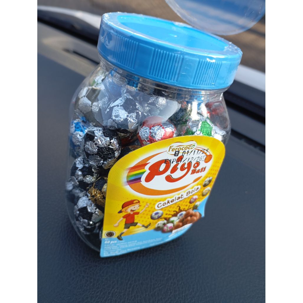 Piyo coklat ball toples