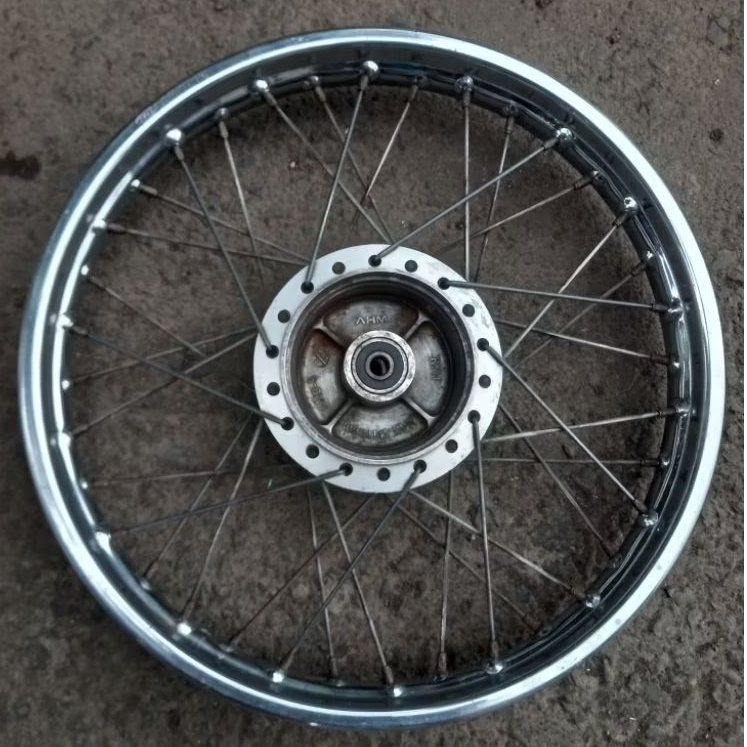 Velg belakang Honda Supra x 125 Karisma Revo original motor