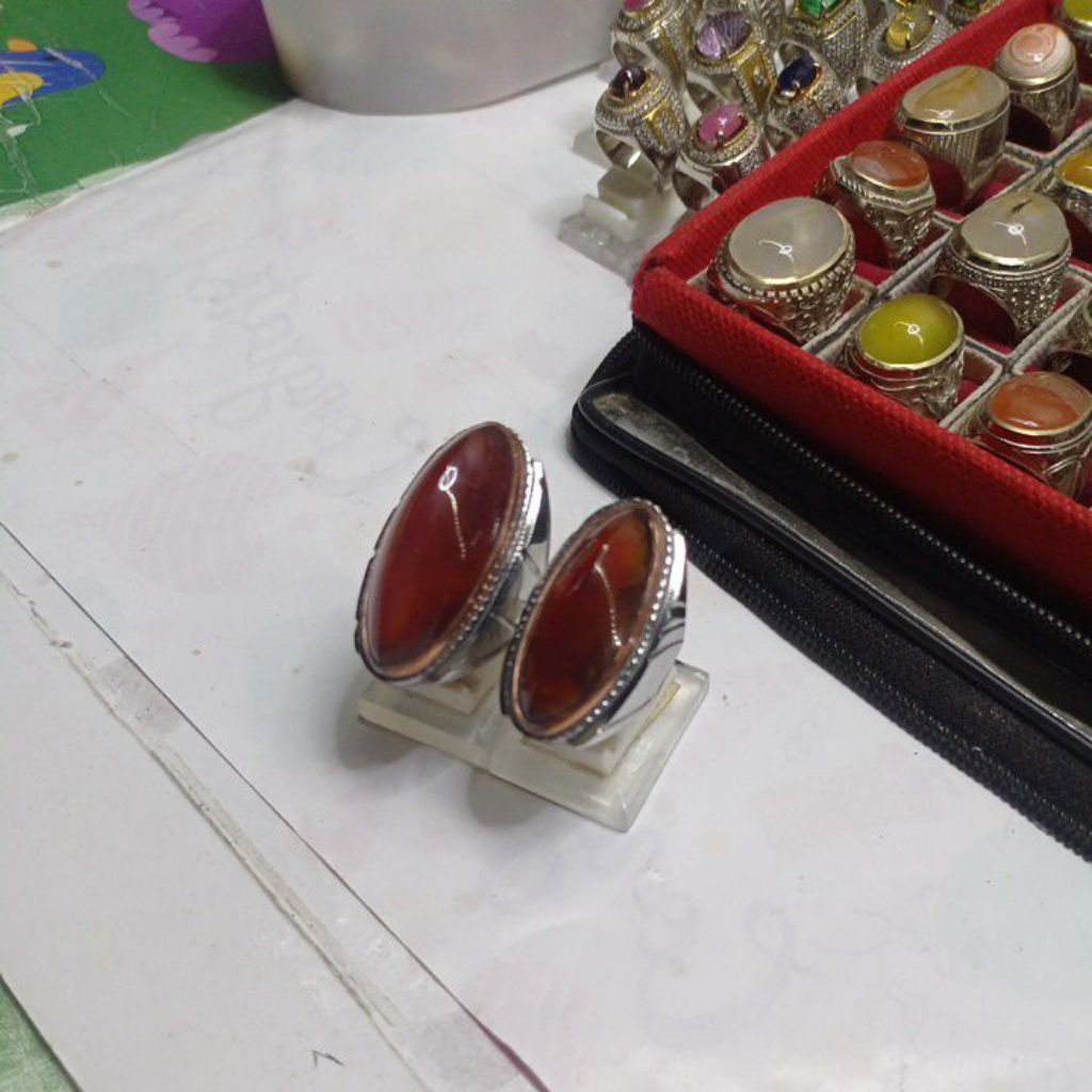 pandan merah ring monel