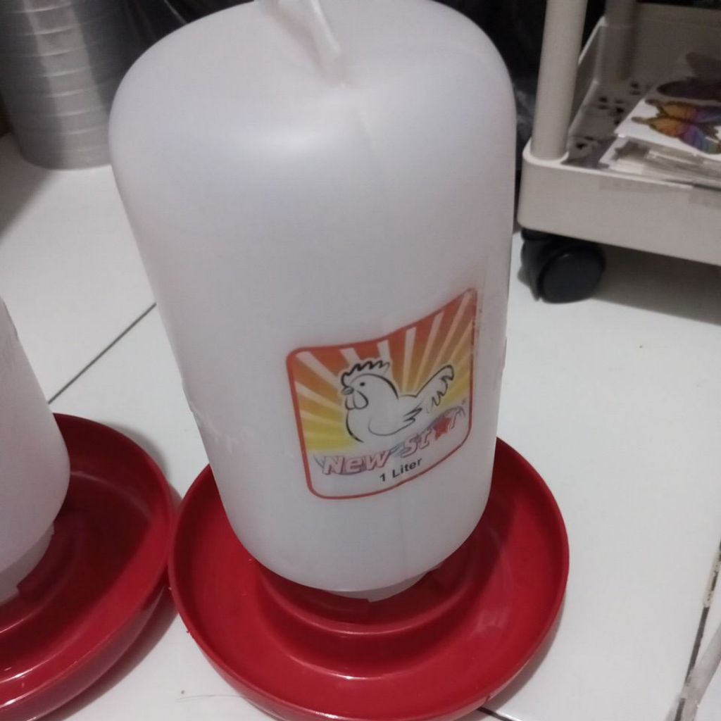 Tempat minum ayam 1 liter