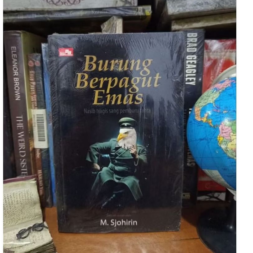 Buku Burung Berpagut Emas