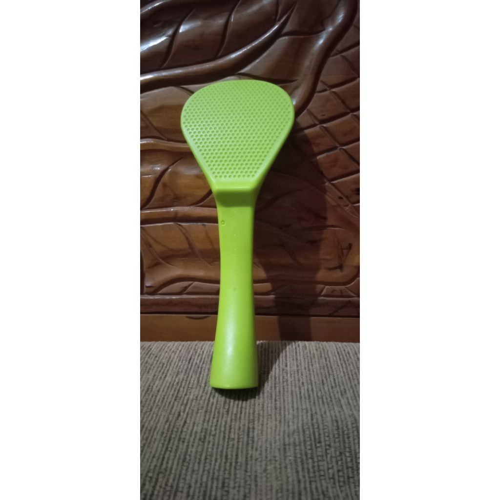 centong nasi Tupperware