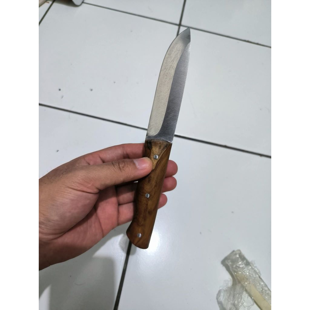 Pisau Bushcraft bahan SKD 11 (D2)