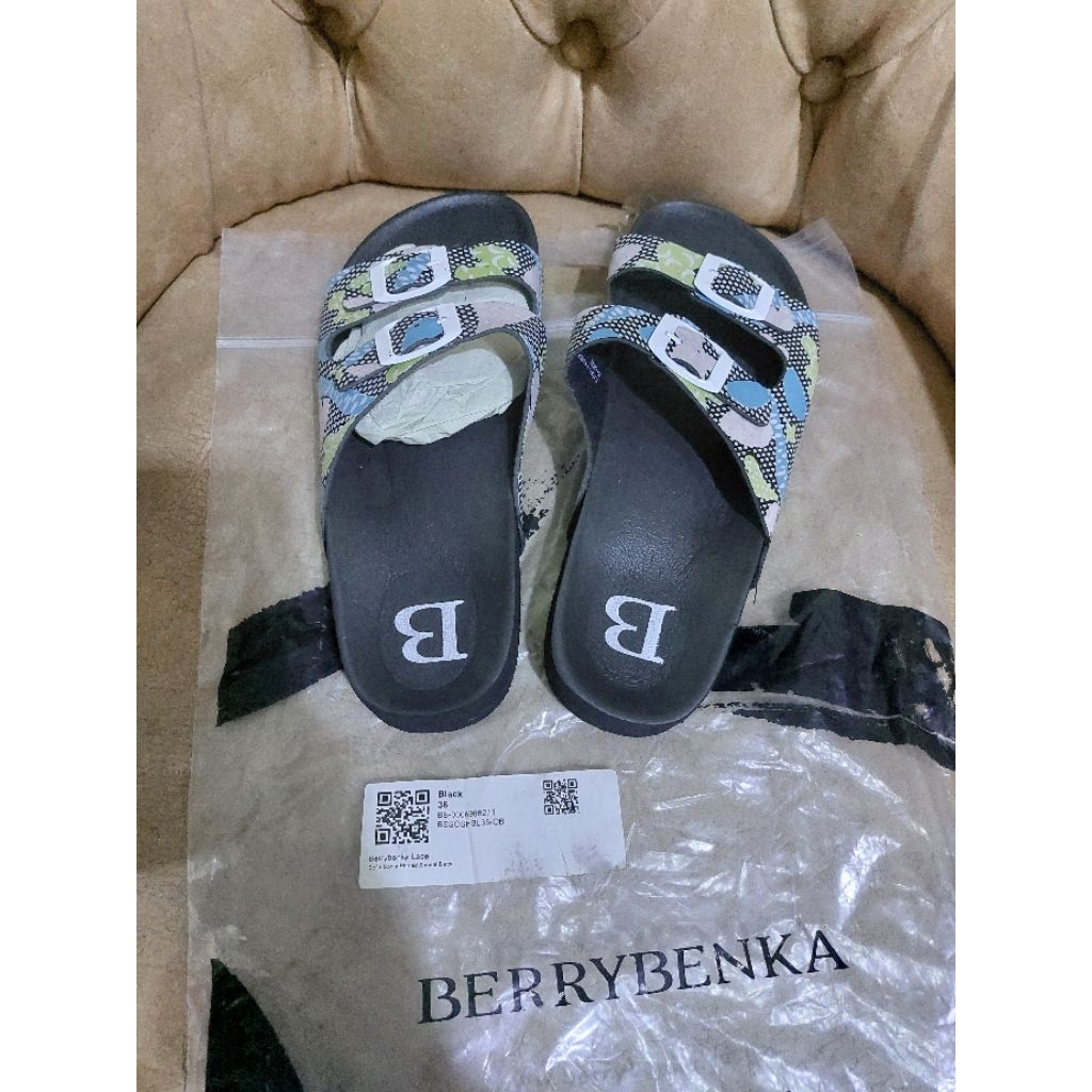 sandal berrybenka