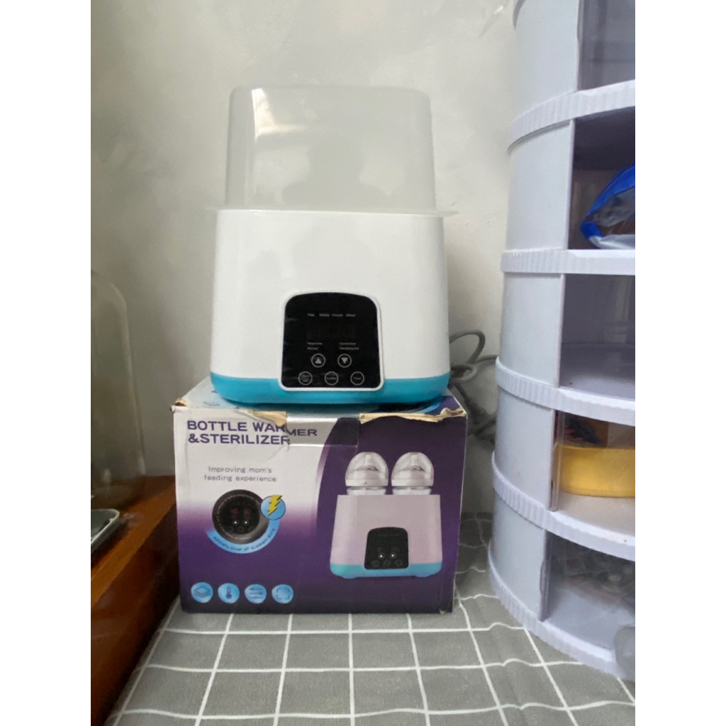 Preloved Mocababy sterilizer botol bayi / alat penghangat susu bayi