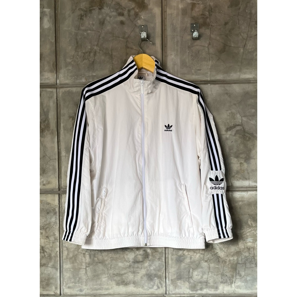 jaket Adidas lock tt windbreaker