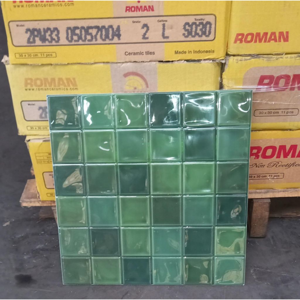 Keramik Roman 30x30 Hijau Kolam Renang/ PW3305057004 Pre Cut dAlor Rimba
