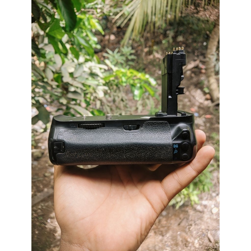 baterai grip Canon60d