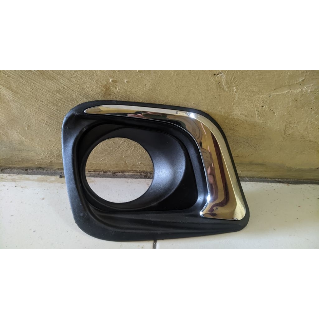 [READY] RING FOGLAMP COVER FOGLAMP TOYOTA YARIS BAKPAU YARIS OLD 2012 2013 ORIGINAL SISI KANAN