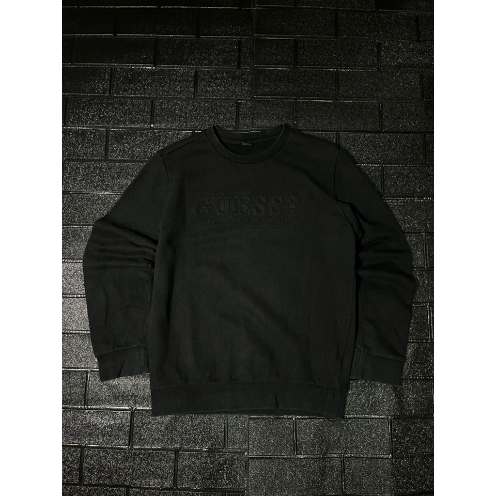 crewneck gues black on black