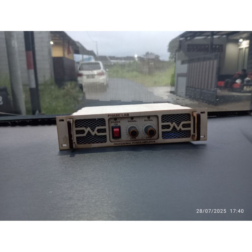 Power amplifier miniatur