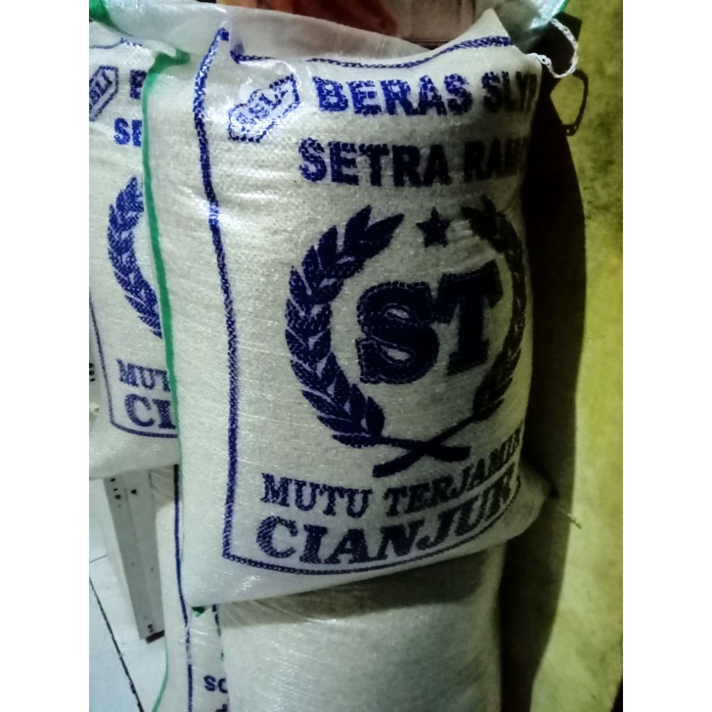 Beras setra Ramos ST Cianjur Medium Super pulen