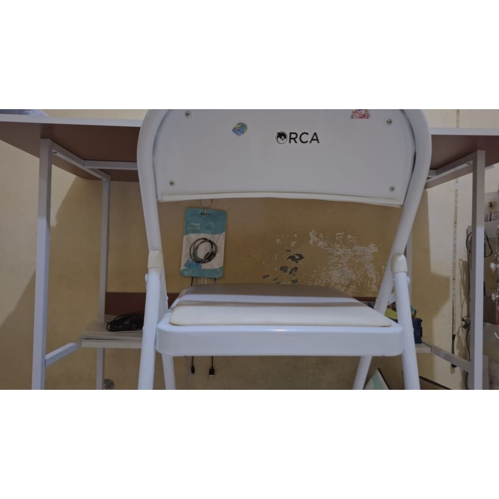 Preloved - Meja Kursi Set Anak Kost