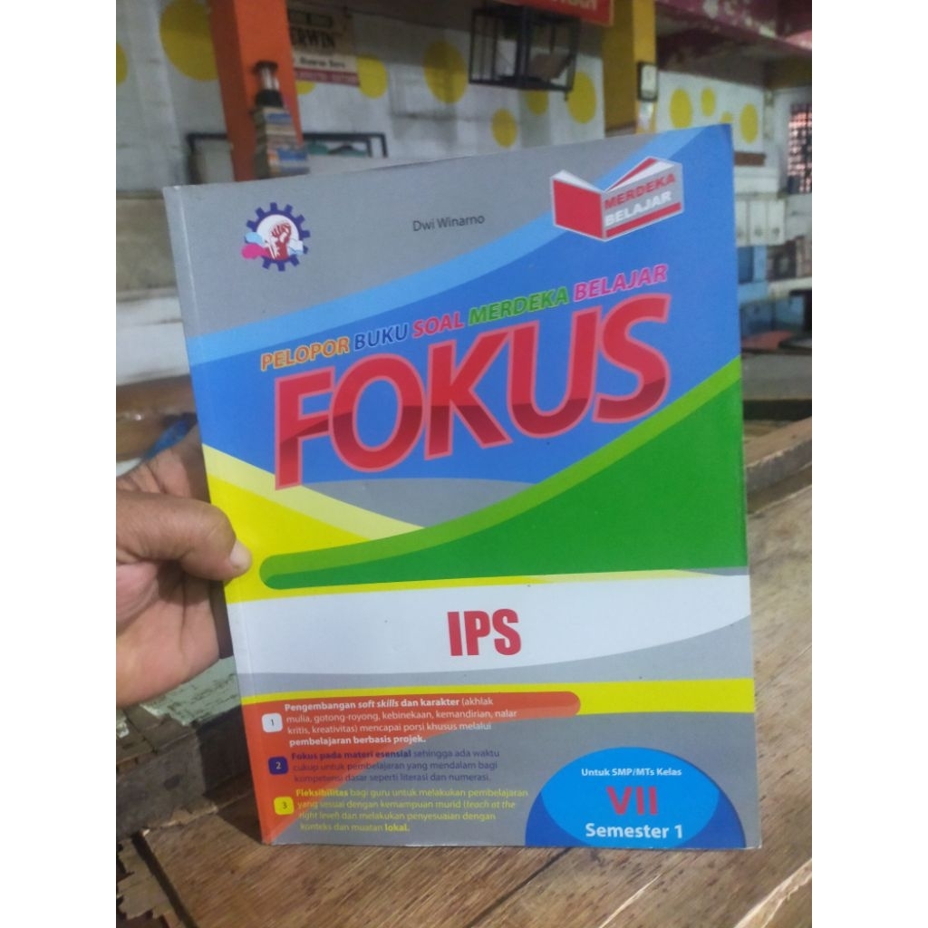 Fokus IPS kelas 7semester 1 SMP kelas7 Kurikulum merdeka bekas masih bagus dalam nya original Asli