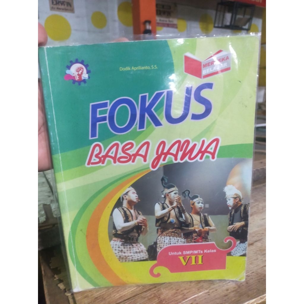 Fokus Bahasa Jawa kurikulum merdeka kelas 7smp bekas masih bagus dalam nya original Asli