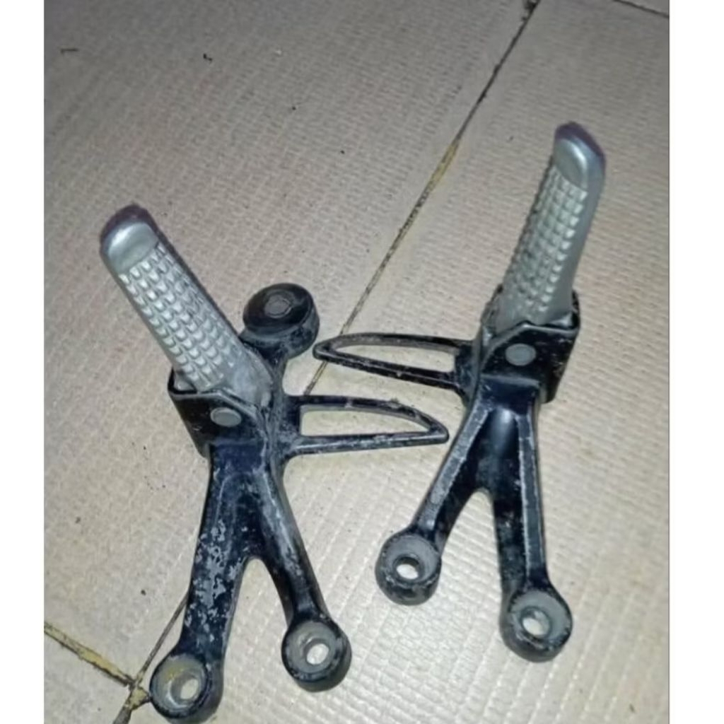 step bustep belakang Suzuki Satria Fu original copotan