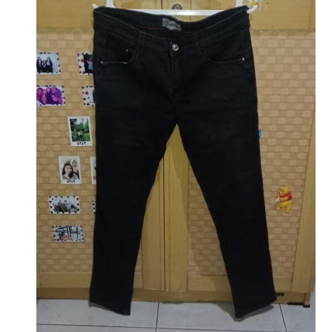 PRELOVED CELANA JEANS COWOK