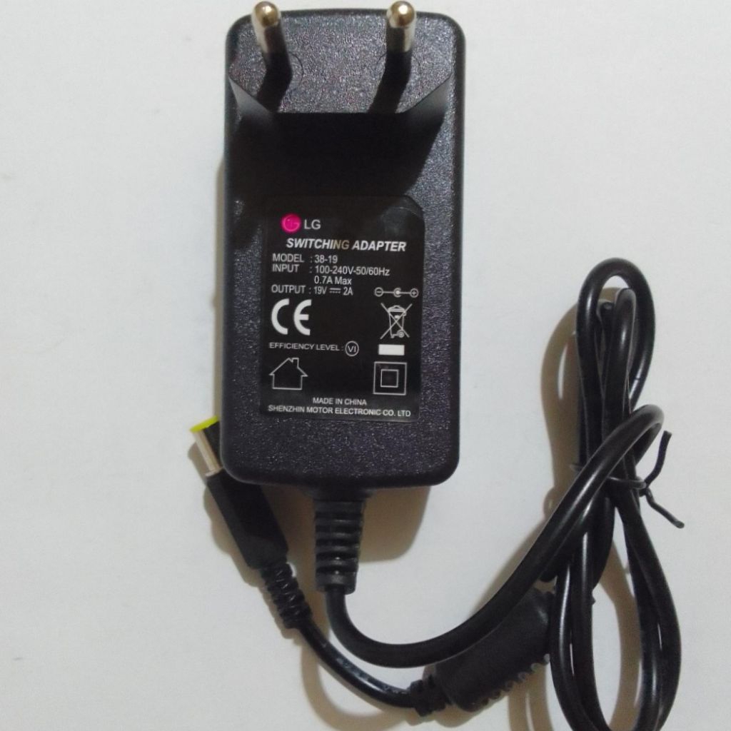 Switching Adaptor 19 Volt 2 Amper