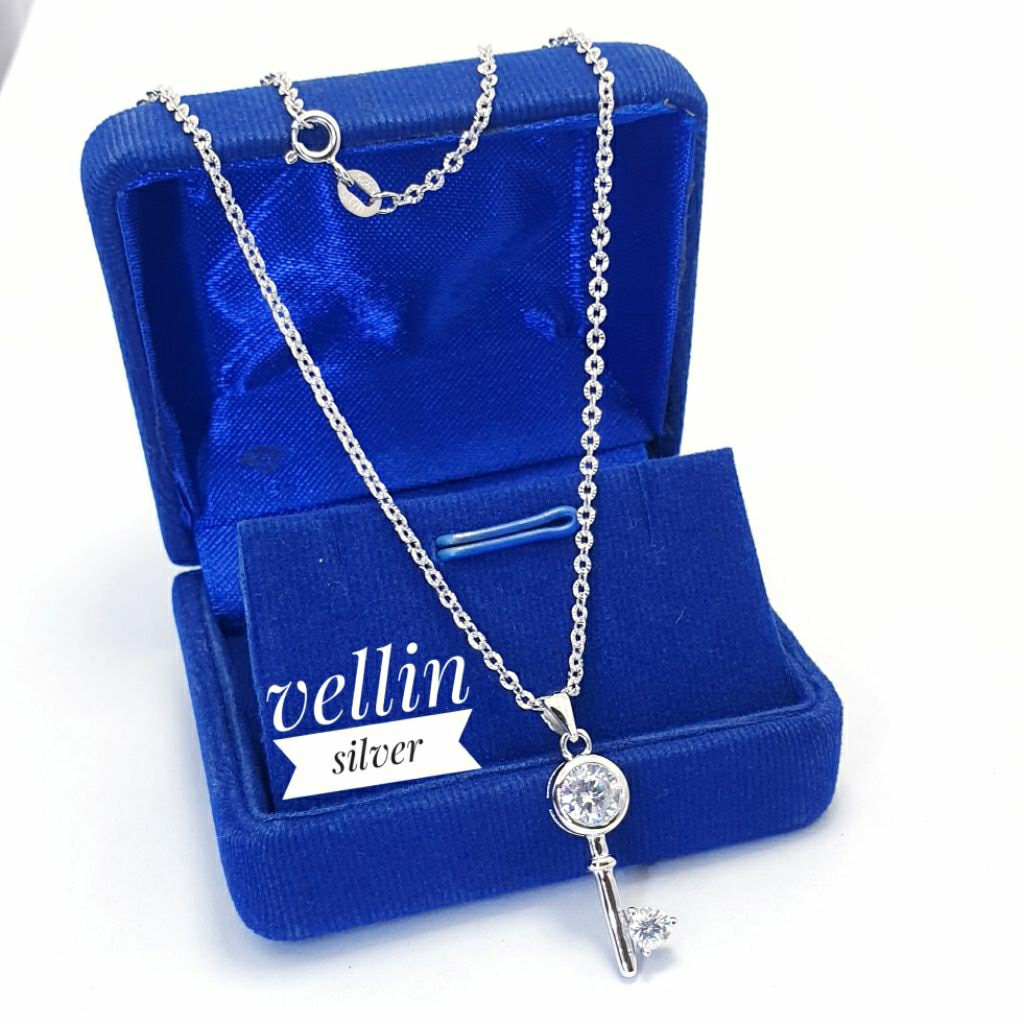 Kalung Rantai Nori Ukir & Liontin Kunci Silver 925 Lapis Emas Putih - Perhiasan Kalung & Liontin Per