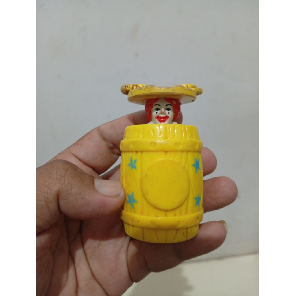 mainan happy meal McDonald Ronald