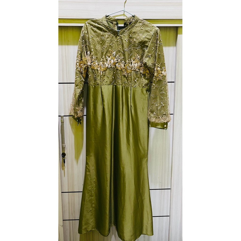 PL Preloved dress bridesmaid warna hijau army