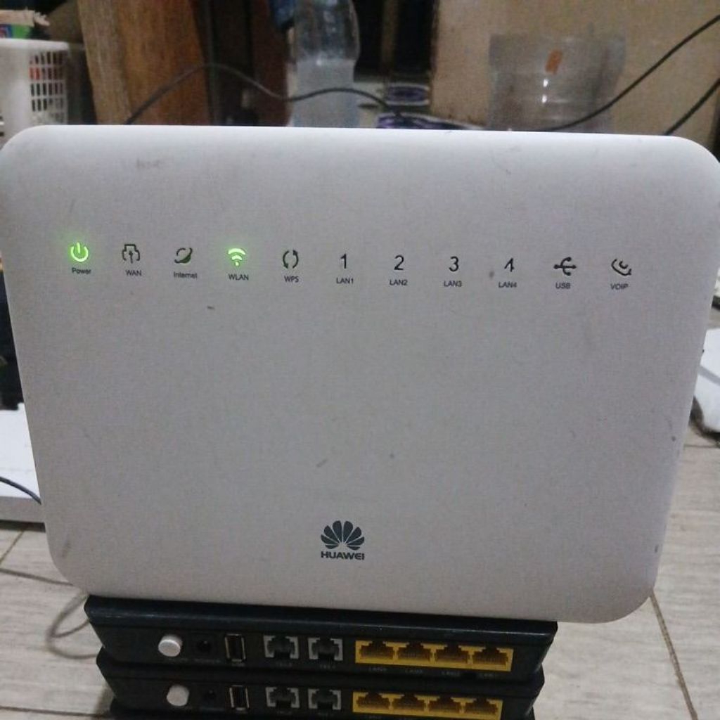 HUAWEI HOME GETWAY LG8245V ROUTER Wi-Fi